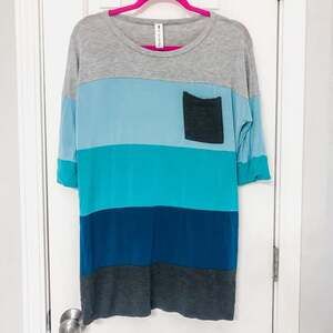 Boutique • Blue + Grey Stripe 3/4 Sleeve Tunic Top Pocket Tee